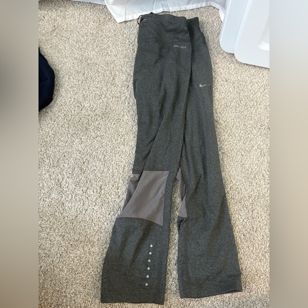 Nike cropped leggings